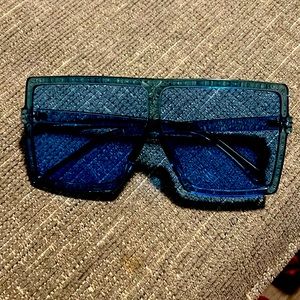 Color blue like the ocean